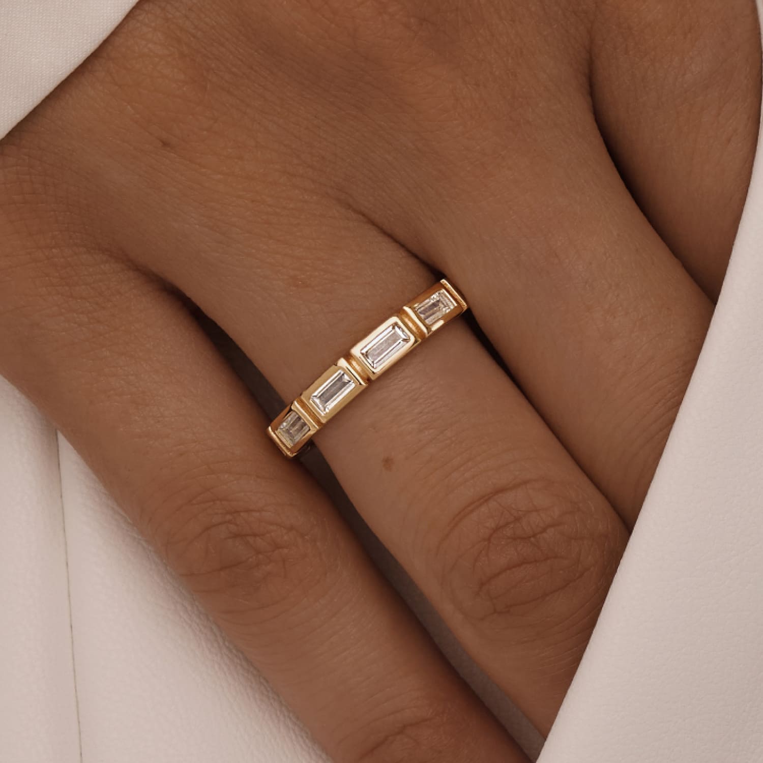 Серебряное кольцо с фианитами в огранке багет Серебряное кольцо с фианитами в огранке багет