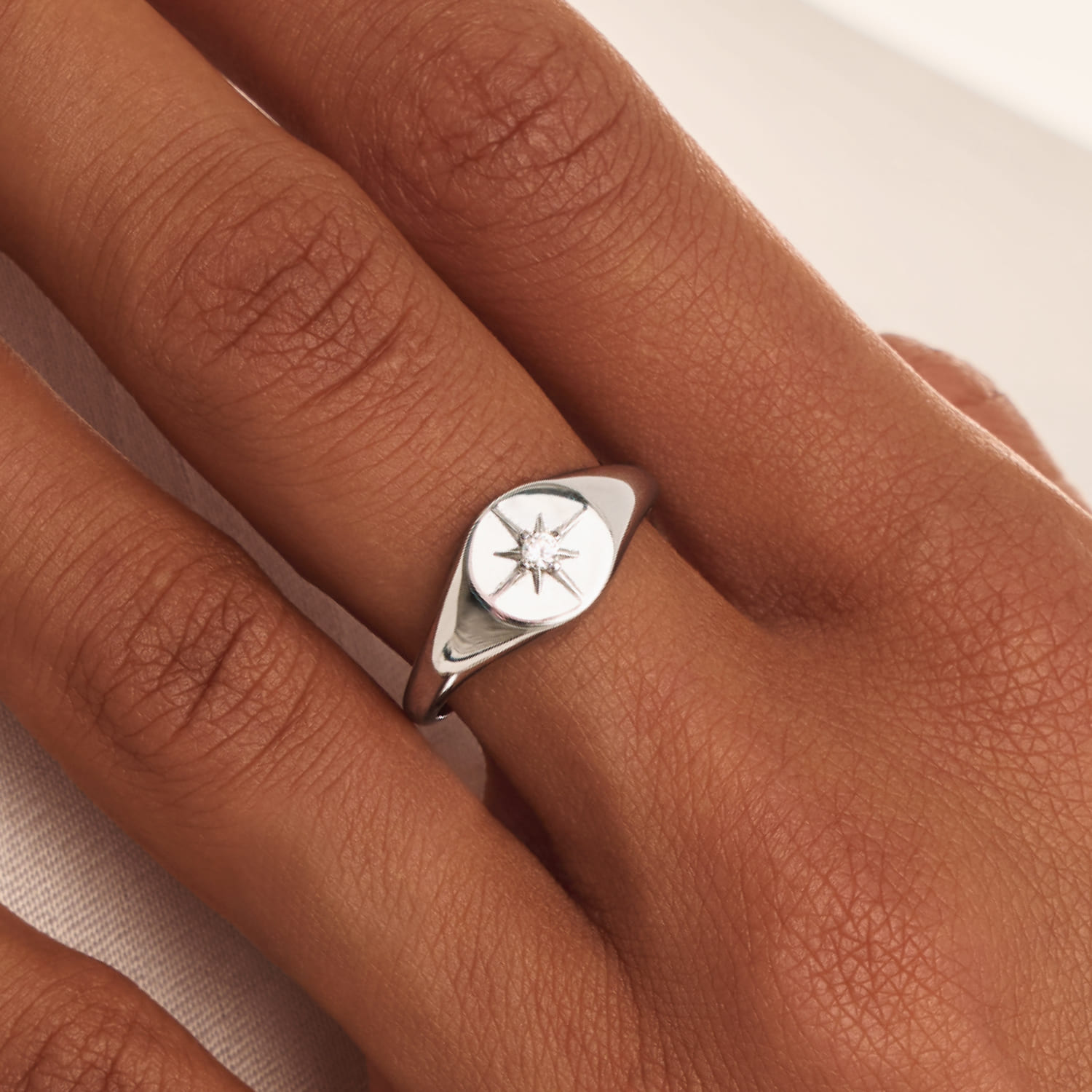 Кольцо серебро 925 печатка ювелирное широкое Кольцо серебро 925 печатка ювелирное широкое